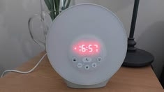 Lumie - Réveil radio et simulateur d’aube et de crépuscule Bodyclock Shine 300 - Détails fonction simulateur de crépuscule