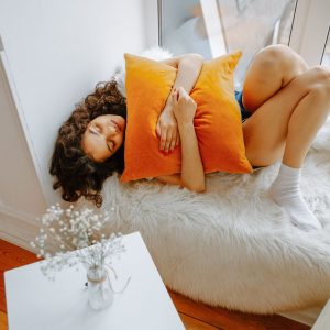 Leschi - Coussin chauffant pour les maux de dos et de ventre - Luca le Renard (Rouge)