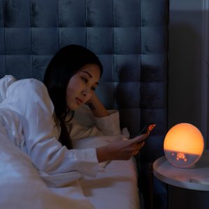 ZAZU - Accompagnateur de sommeil avec réveil variante : Davy le chien